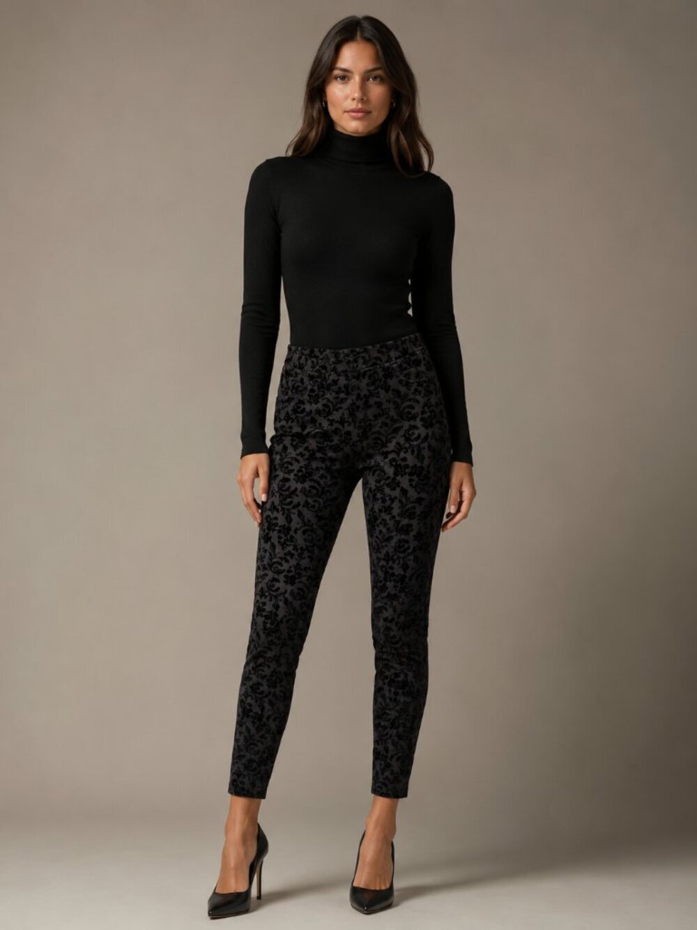 Xhilaration Black Gray Flocked Damask Skinny Pants Size Large